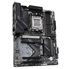GIGABYTE X870 GAMING WIFI6 DDR5 8200MHZ 1XHDMI 1XM.2 2XUSB TYPE-C ATX AM5 (AMD AM5 9000/8000/7000 SERİLERİ İLE UYUMLU)